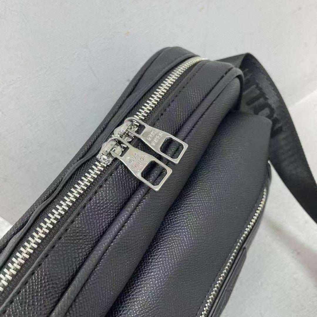 Louis Vuitton Taigarama