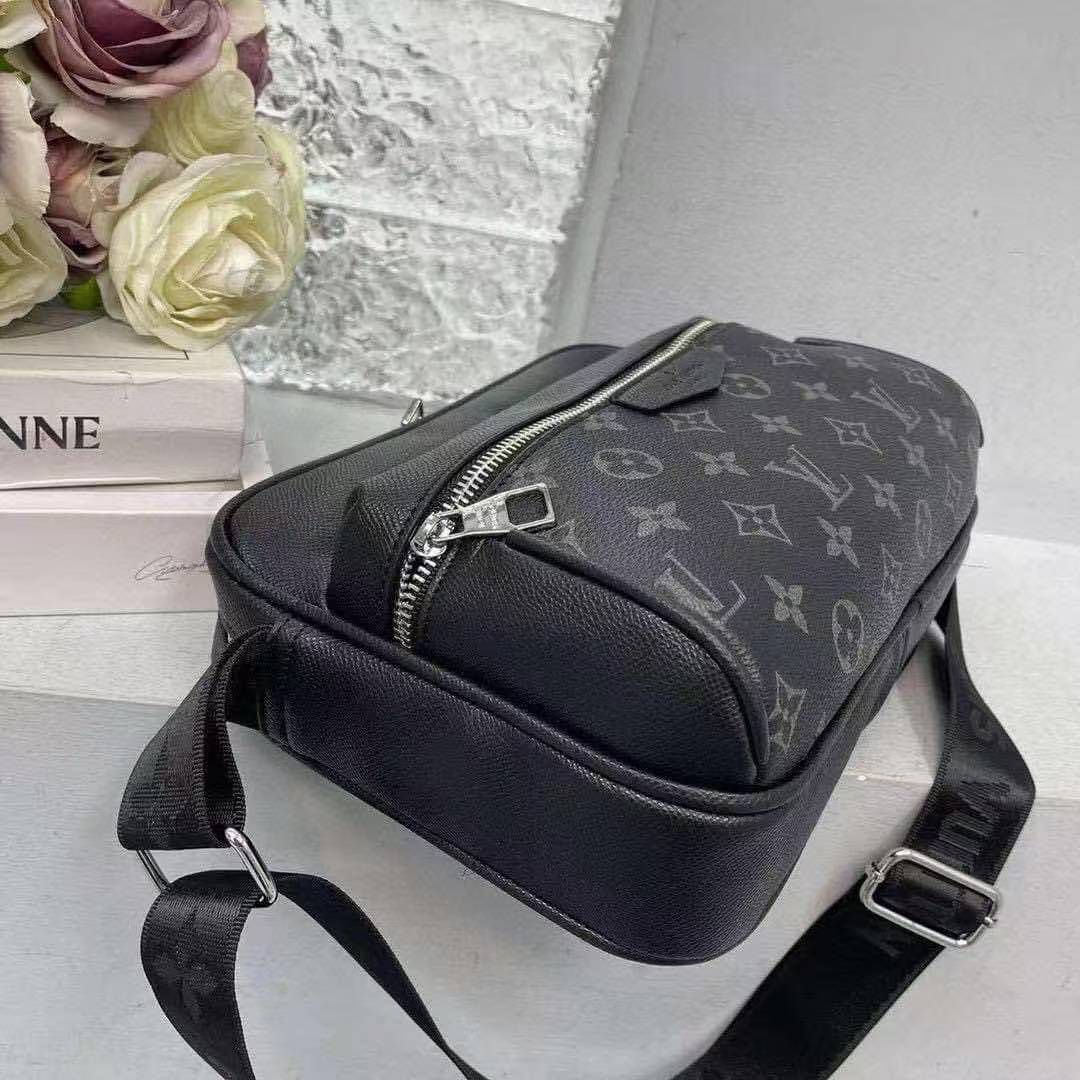Louis Vuitton Taigarama