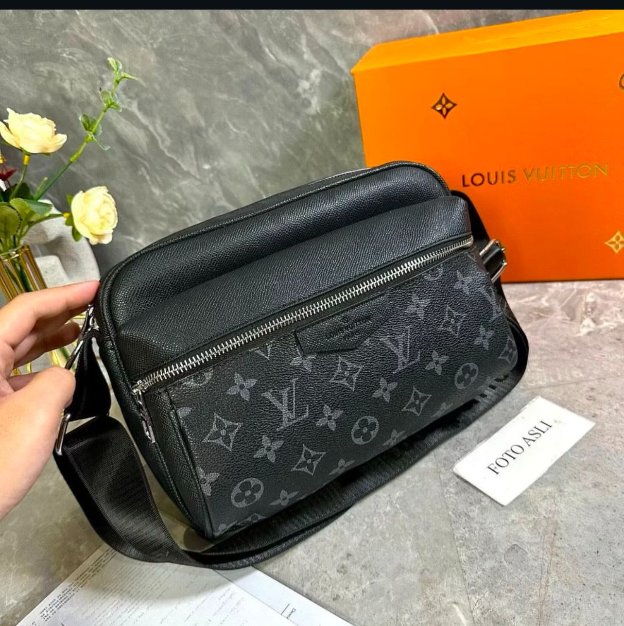 Louis Vuitton Taigarama