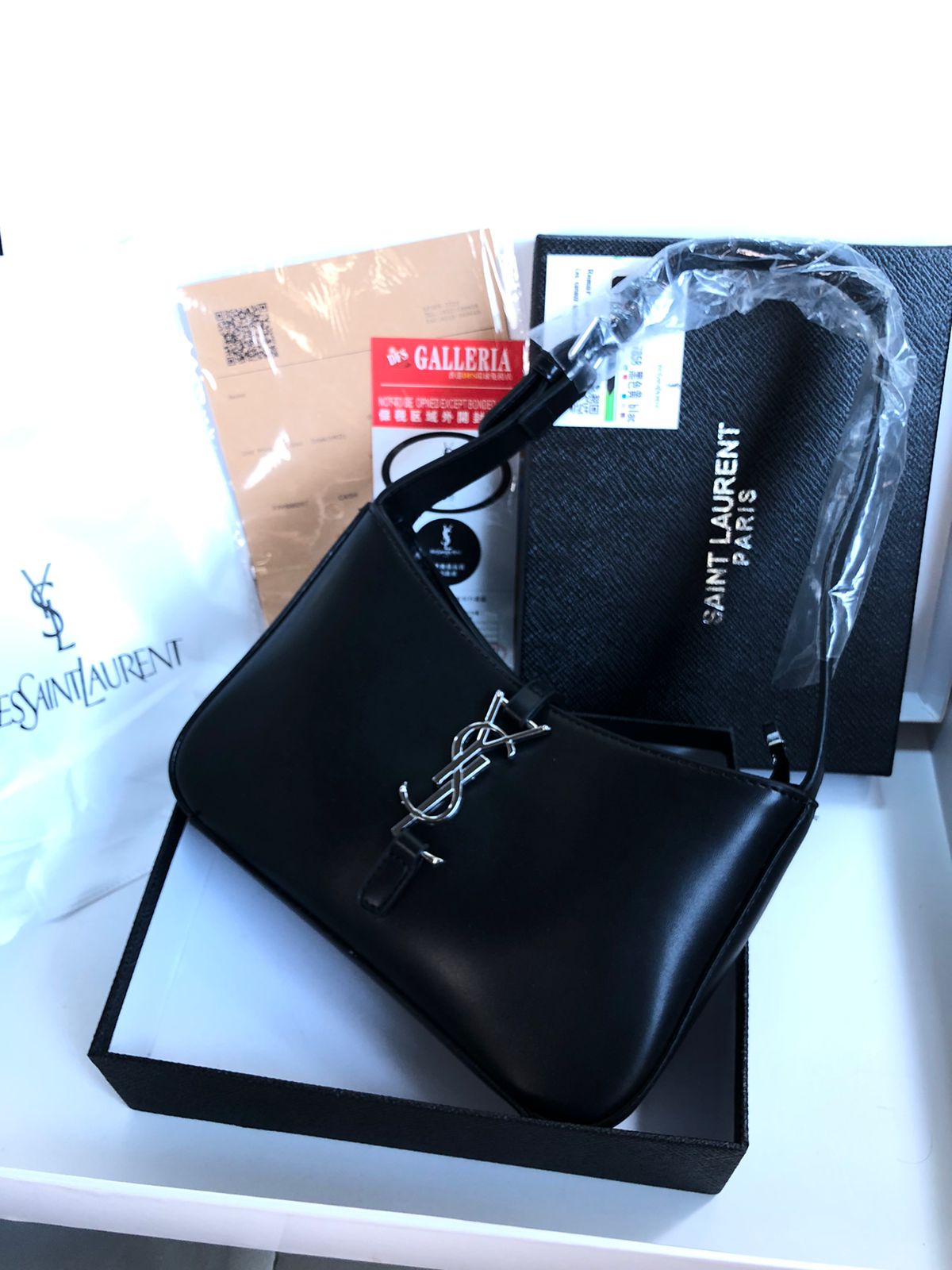 Saint Laurent Shoulder Bag